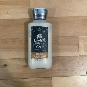 Bath and Body Works Vanilla Mocha Cafe body lotion